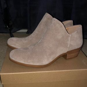 Ankle high tan boots